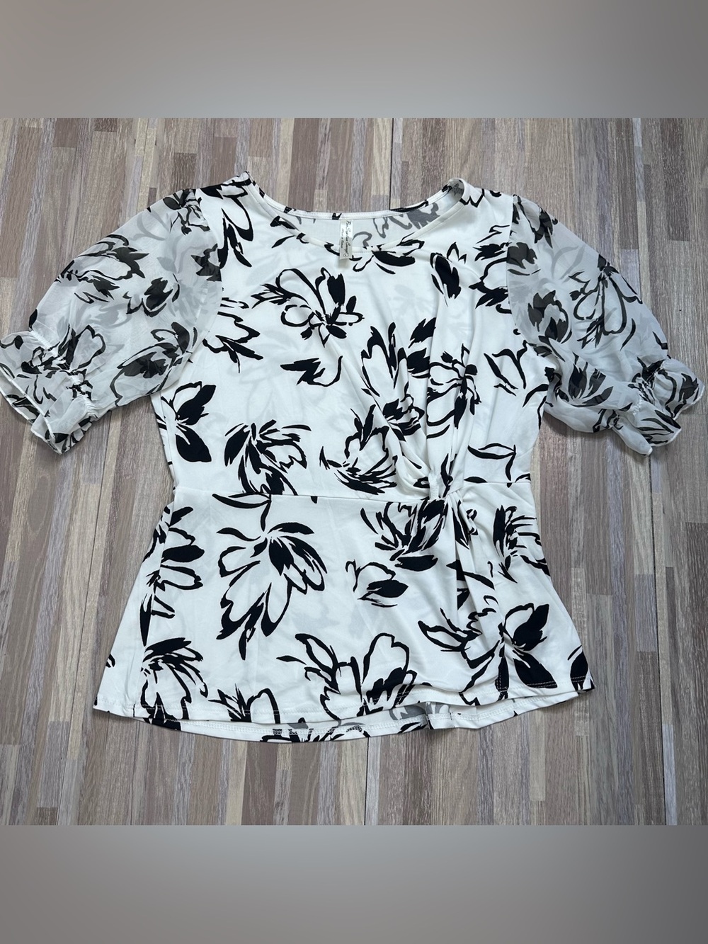 PerSeption Concept White & Black Floral Peplum Blouse Women’s Size Large